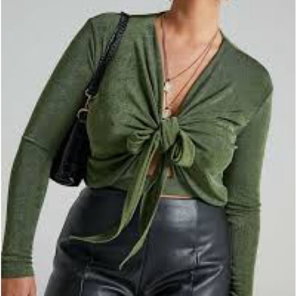 NWT Showpo Cortez Plunging Centre Front Waist Tie Top